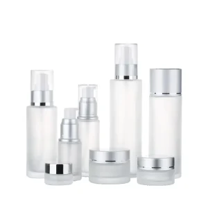 100ml Glass Cosmetic Alcohol Spray Bottle with Glass Collar Clear Body Screw Cap and Gold or Silver Pump