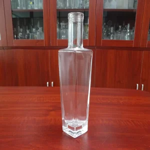 200ml Rectangular Glass Liquor Bottle with Cork for Vodka or Rum