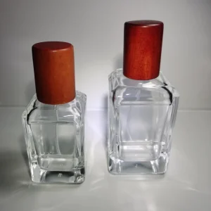 30ml 50ml Square Glass Perfume Bottles with Refill Pump Sprayer for Skin Care