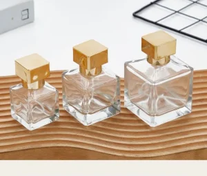 30ml Transparent Square Perfume Bottle with Bayonet Closure, Gold Cap, and Refillable Travel Spray