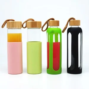 500ml Clear and 400ml Frosted Borosilicate Glass Water Bottle with Screw Bamboo Lid and Silicone Sleeve