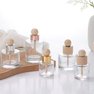 50ml 100ml Empty Glass Aroma Diffuser Bottles with Wooden Cap and Rattan Reed Sticks