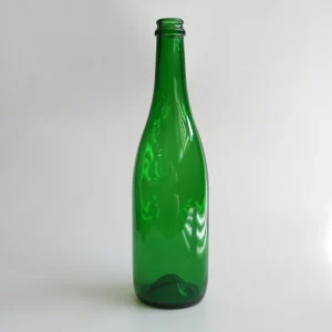 750ml Green Glass Liquor Bottle for Spirits and Alcoholic Beverages