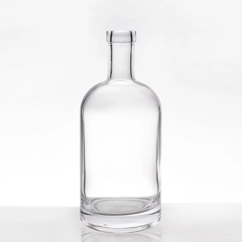 750ml Transparent Liqueur Wine Glass Bottle with Flint Glass, Golden Cap, Thick Bottom