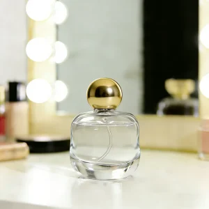 8685 Custom 30ml Square Glass Perfume Spray Bottle with Screw Cap and Plastic Cap