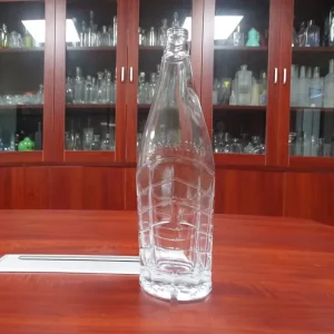 Avant garde Embossed Customized 70cl 700ML Vodka Bottle Unique Glass Bottle 700ML