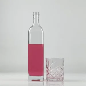China Factory Crystal Flint Customized 750Ml 500Ml Liquor Spirits Glass Bottle for Vodka Gin Whiskey with Screw Cap
