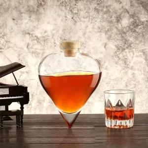 Clear Crystal Hand-Blown Heart-Shaped Glass Liquor Bottle for Whiskey Vodka Tequila