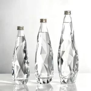 Custom 350ml 500ml 750ml Clear Diamond-Shape Glass Bottle for Spirits Whisky Vodka Tequila with Screw Cap