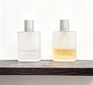 Custom Design Empty 30ml 50ml 100ml Frosted Glass Perfume Bottle with Spray and Magnetic Lid