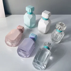 Custom Perfume Bottles Crystal Cut Transparent Fashionable 50ml Perfume Glass Bottle Cosmetic Container Travel