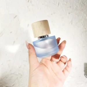 Custom Round Frosted Clear Blue Glass Perfume Bottle with Cap
