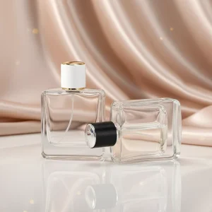 Custom Square Frosted Clear Black Amber Glass Perfume Bottles 30ml 50ml 100ml 1 Oz Leak Proof Wood Empty Spray Bottle