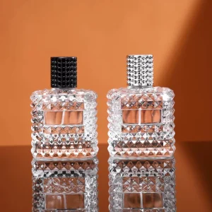 Customized 50ml Fancy Glass Perfume Bottle with Shiny Cap & Pump Sprayer Square Shape & Logo for Perfume