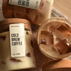 Customized Handmade Soy Wax Scented Candles with Modern Design for Party and Holiday Decor