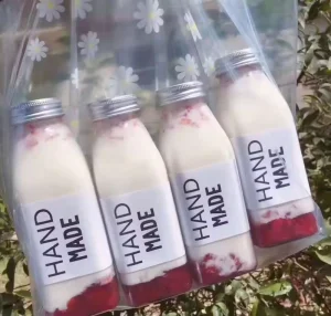 Empty Glass Beverage Bottle for Juice with Screw Lid