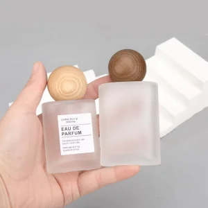 Empty Glass Perfume Bottle 30ml 50ml Beech Walnut Round Cap Frosted with Silver Atomizer