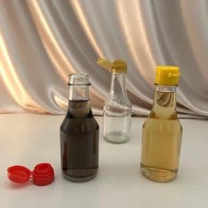 Factory Direct 150 ml 5oz Oil and Vinegar Soy Hot Chilly Sauce Spice Jars Cruet Glass Bottle Dispenser with Flip Cap