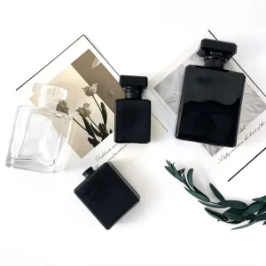 Factory Direct Selling Crystal Atomized Spray Perfume Bottle 20ml 30ml 50ml 100ml Empty Perfume Flat Glass Bottle