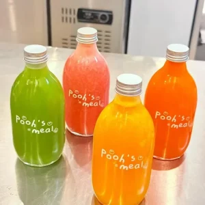 Factory Supply Clear Glass Beverage Bottle with Metal Screw Lid, 200ml 250ml 300ml 350ml and 500ml