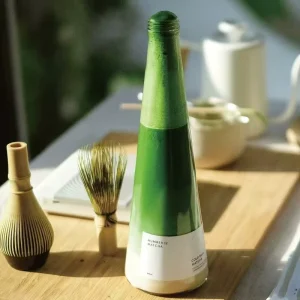 Food-Grade Beverage Bottle with Screw Cap, 250ml Bottle and 500ml Capacity, for Cold Beverages, Fresh Juice, Tequila, and Brandy