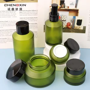Frosted Green Cosmetic Glass Bottle Square Empty 30g Face Cream 120ml Emulsion Spray Bottle Shoulder Shoulder 20ml Stock