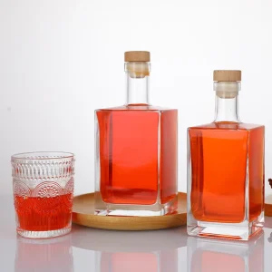 Glass Bottles 50 ml, 500 ml, and 750 ml, Clear Customizable Cork Bottles, RoHS and ISO9001 Certified, OEM/ODM Available for Gin