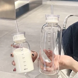 Large capacity Graduated Glass Water Cup Heat Resistant Straw Double Lids Fruit Tea Brewing Cup Modern Design Travel Outdoor