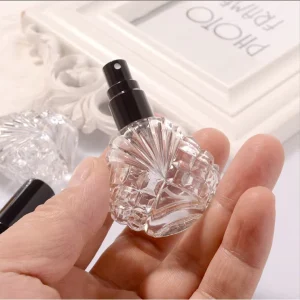 Low MOQ Price Discount 15ml Perfume Dispenser Small Bottle Fragrance Cosmetic Fine Spray Bottle Portable Glass Empty Bottle