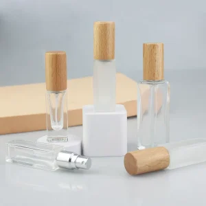 Luxury Empty 3ml 5ml 10ml 20ml Square Transparent Frosted Glass Perfume Spray Bottles with Wooden Cap and Screen Printing