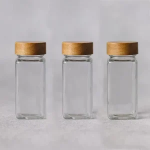Luxury Mini 120ml 4oz Eco friendly Natural Acacia Wood Screw Lid Airtight Square Spice Jar Glass Bottle for Kitchen Outdoor BBQ