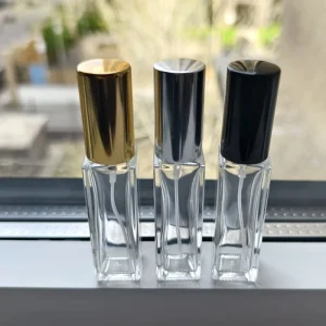 Luxury Rectangle Glass Spray Bottles 10ml 20ml 30ml Clear Black Color Customized Spray Cap 100pcs MOQ Carton Screen Printing