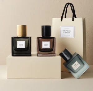 Luxury Square Colorful Glass Perfume Bottles with Lid 30ml 50ml Capacities Clear Pump Spray Head with Packaging Box & Bag