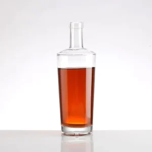 Manufacturer Custom 500ml 700ml 750ml Clear Super Flint Glass Beverage Bottle with Cork Seal for Gin, Spirit and Liquor