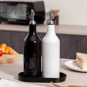 Modern Kitchen Ceramic Olive Oil and Vinegar Bottle Set with Saucer