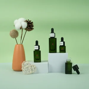 Refillable Square 5ml 10ml 15ml 20ml Green Glass Thick Bottom Skincare Serum Oil Bottle with Pipette
