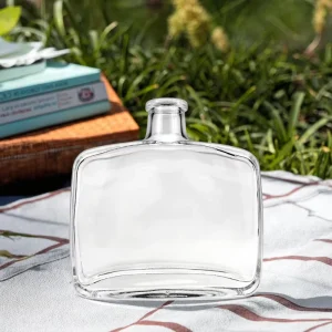 Square Clear Glass Bottle 500ml 700ml for Vodka and Whiskey with Cork