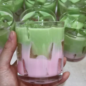 Strawberry Latte Scented Candle Soy Wax Novelty Candle for Bar Wedding Party Souvenir Birthday Gift Home Decor