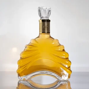 Triangle 700ml Empty Glass Bottle for Milk Fruit Juice and Drinks with White Tamper-Proof Cap